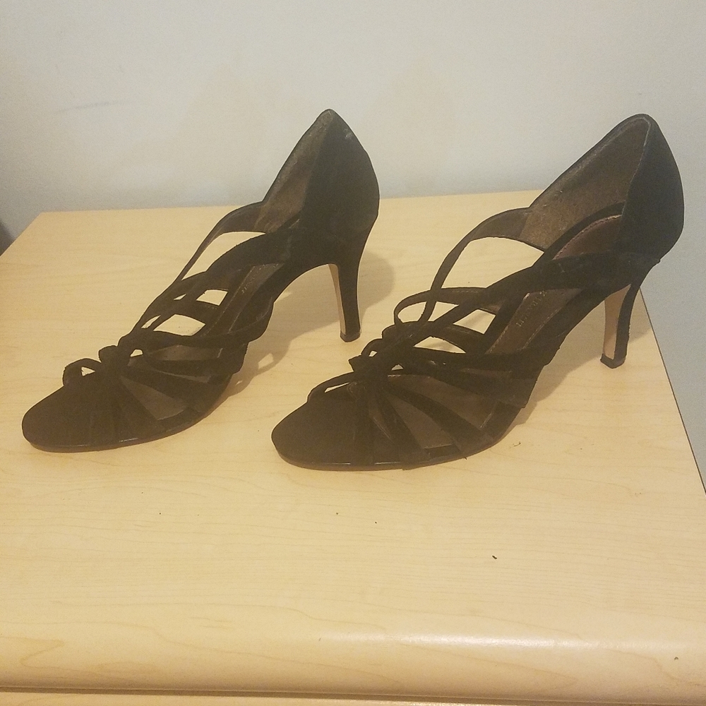 Velvet NY Transit Strappy Pumps Size 7